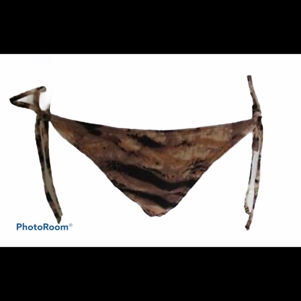Kardashian swim bottom NWT